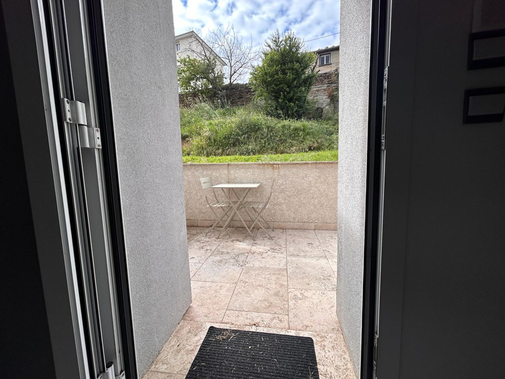 Apartament Petite Maison Studio Tout Confort Cosy Givors Autoroute Et Gare Zewnętrze zdjęcie